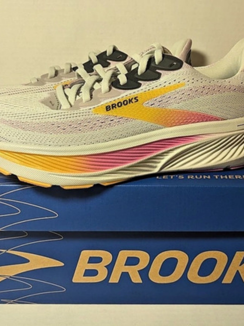 Brooks Ghost 16 Women's Athletic Shoes White & Pink US 9.5